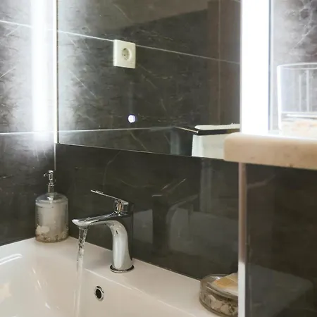 Mandarina Apartman *